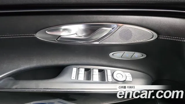 Genesis GV70 2.5T Бензин AWD — Фото автомобиля 30