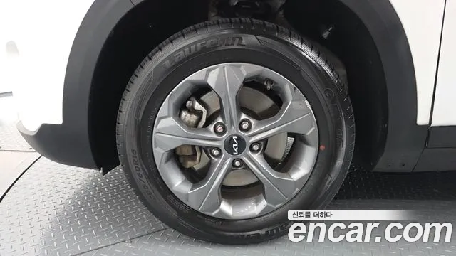 Kia Seltos — Фото автомобиля 5