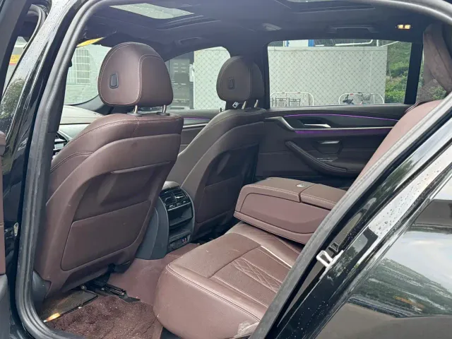 BMW 5 Series — Фото автомобиля 6