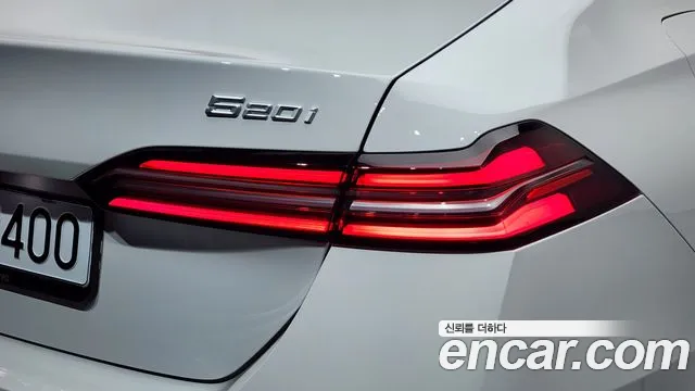 BMW 5-Series — Фото автомобиля 17