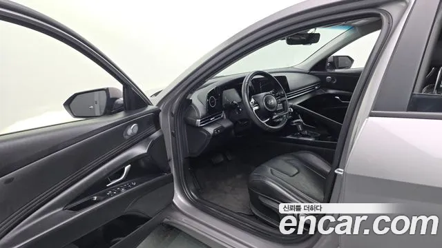 Hyundai Avante CN7 — Фото автомобиля 15