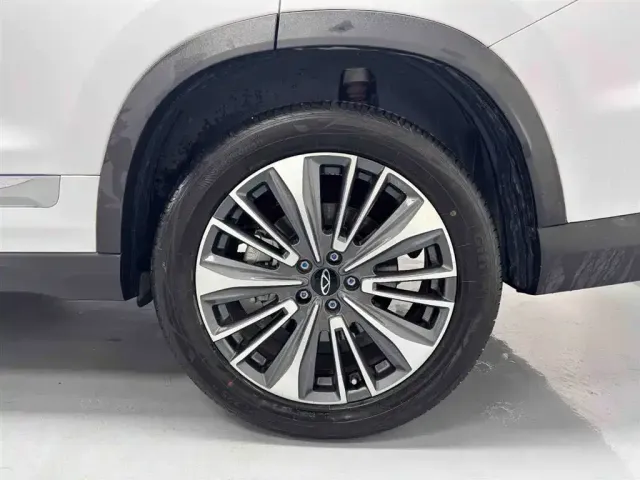 Chery Tiggo 8 PRO 2025 390T 2WD Premium Edition I — Фото автомобиля 15