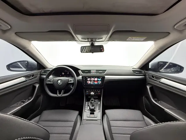 Skoda Superb — Фото автомобиля 10