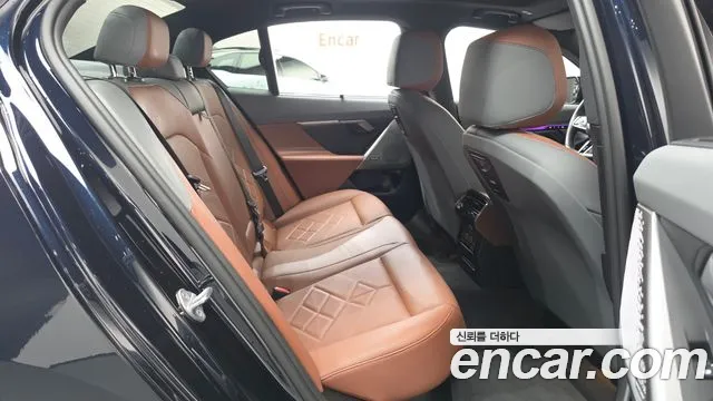 BMW 5 Series G60 — Фото автомобиля 17