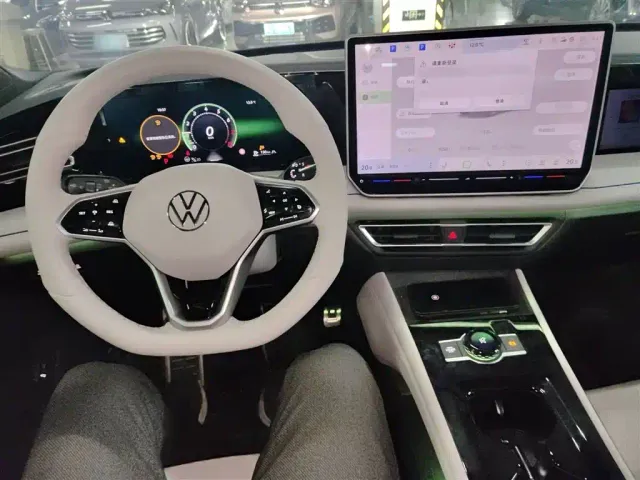 Volkswagen Tiguan L — Фото автомобиля 9