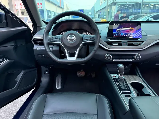 Nissan Teana — Фото автомобиля 6