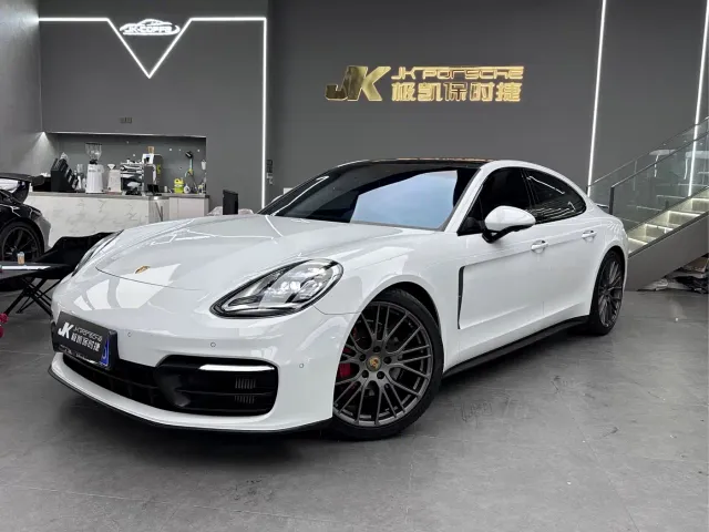 Фотография автомобиля — Porsche Panamera