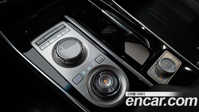 Genesis GV80 — Фото автомобиля 12