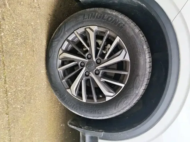 Geely Binyue — Фото автомобиля 21
