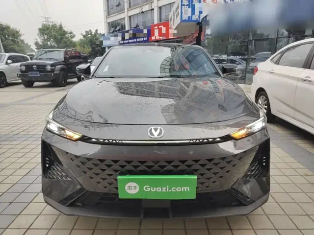 Changan UNI-V — Фото автомобиля 2