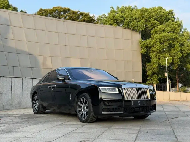 Rolls-Royce Ghost — Фото автомобиля 3