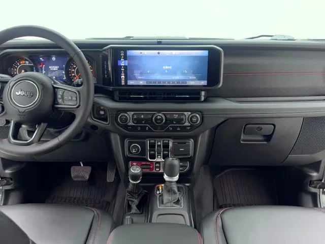 Jeep Wrangler — Фото автомобиля 22