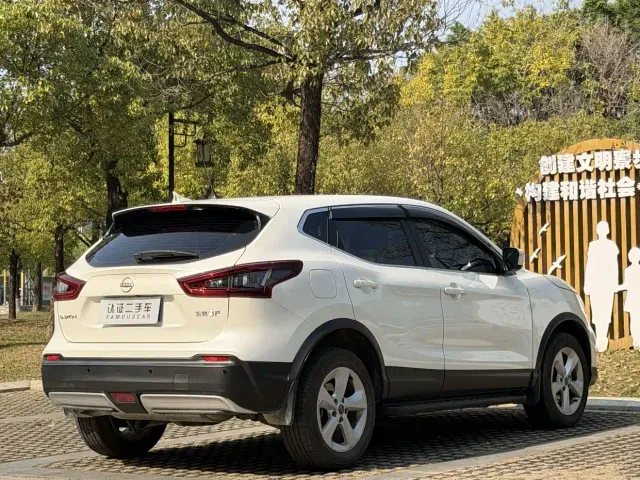 Nissan Qashqai — Фото автомобиля 7