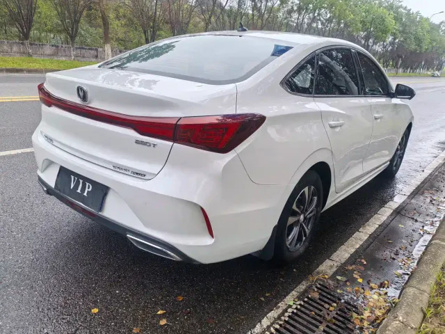 Changan Eado — Фото автомобиля 8