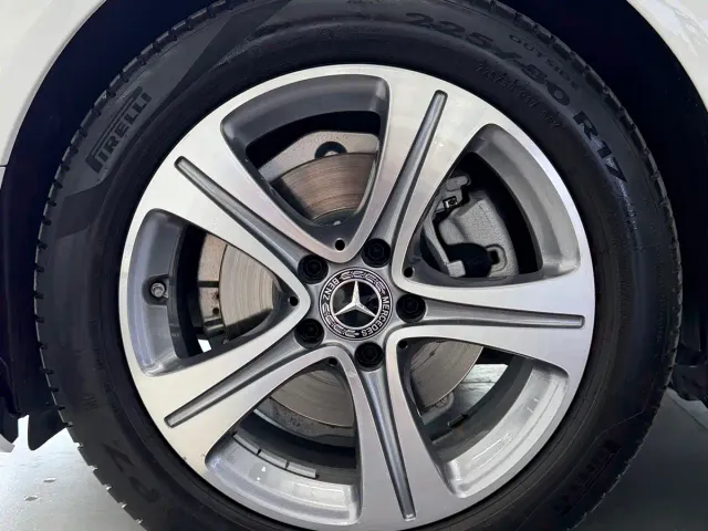 Mercedes-Benz C-Class — Фото автомобиля 12