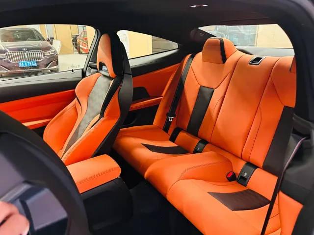 BMW M4 — Фото автомобиля 10