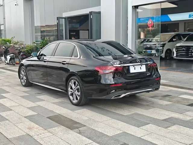 Mercedes-Benz Mercedes-Benz E-Class 2023 E 300 L Sport Luxury — Фото автомобиля 21