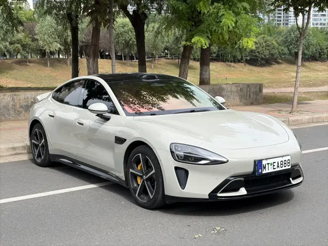 Xiaomi SU7 — Фото автомобиля 3