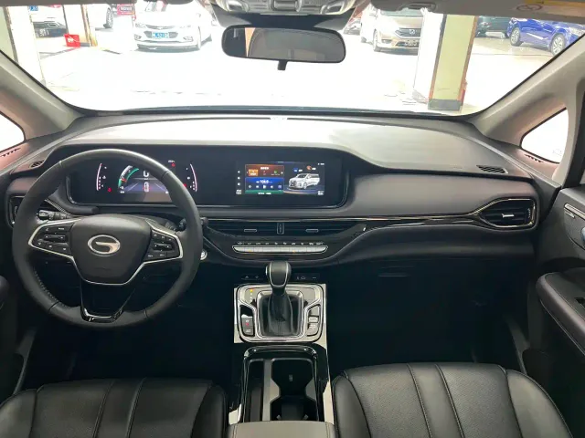 GAC Trumpchi M6 — Фото автомобиля 7