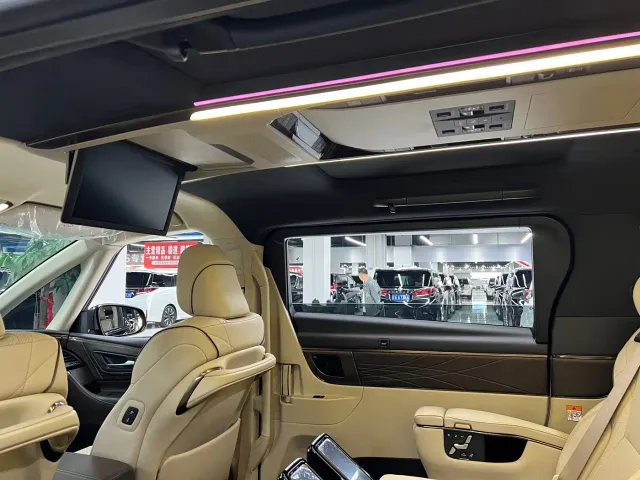 Toyota Vellfire — Фото автомобиля 8