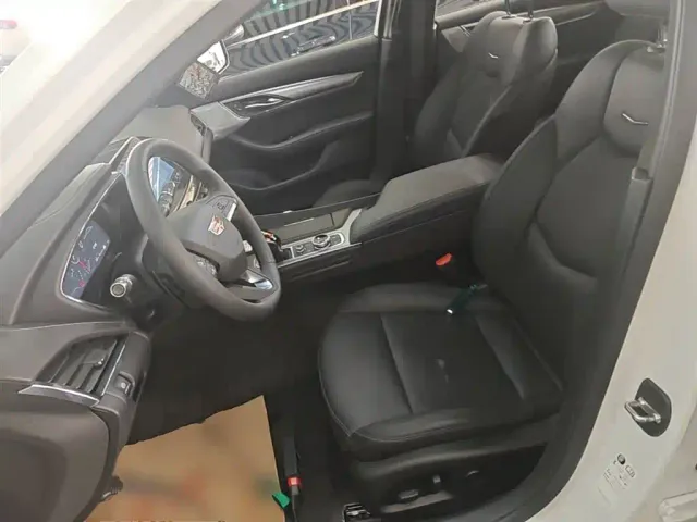 Cadillac CT5 — Фото автомобиля 14