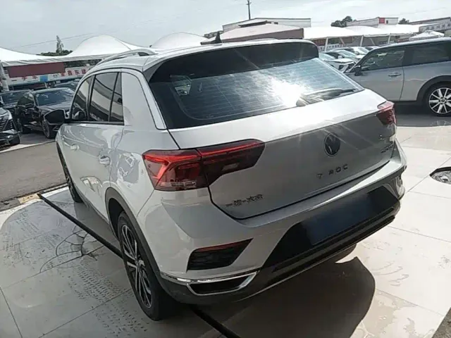 Volkswagen T-Roc — Фото автомобиля 4