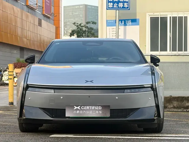 Xpeng P7 — Фото автомобиля 2
