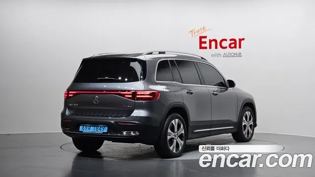 Mercedes-Benz EQB — Фото автомобиля 2