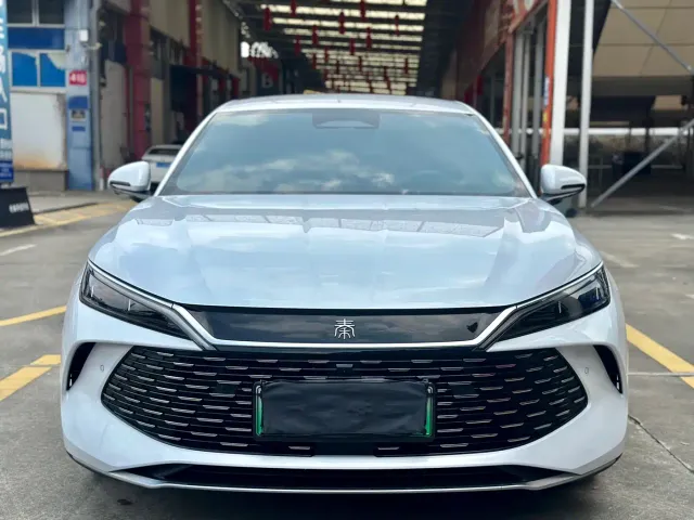 Фотография автомобиля — BYD Qin L