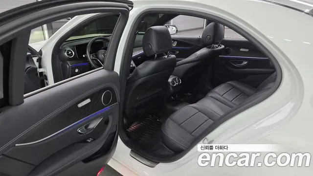 Mercedes-Benz E-Class W213 — Фото автомобиля 11