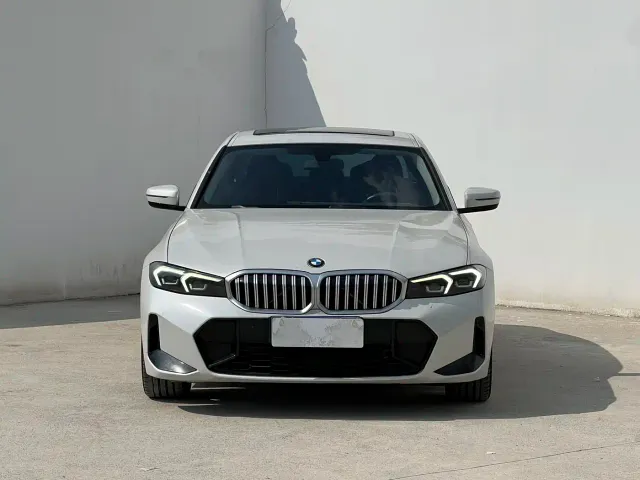 BMW 3 Series — Фото автомобиля 2