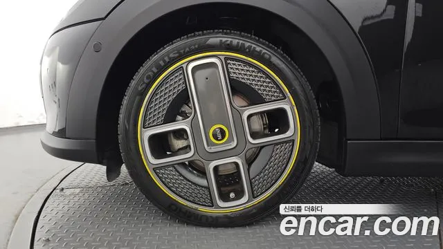 MINI Cooper Cooper Electric — Фото автомобиля 5