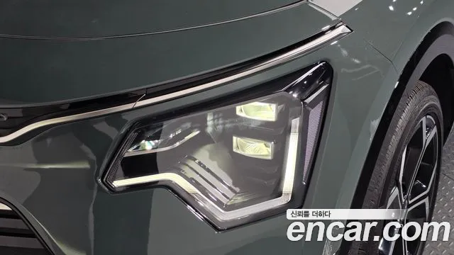 Kia Niro The All New Niro Signature — Фото автомобиля 22