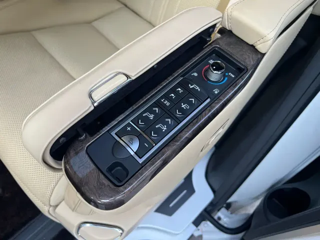 Toyota Vellfire — Фото автомобиля 9