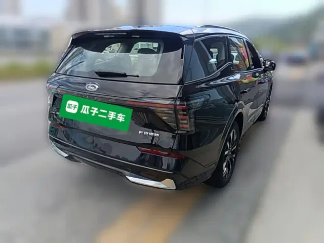 Ford Edge — Фото автомобиля 9