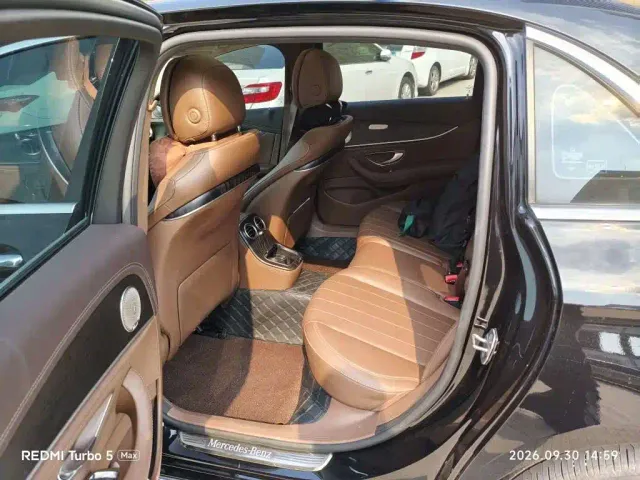 Mercedes-Benz E-Class — Фото автомобиля 7