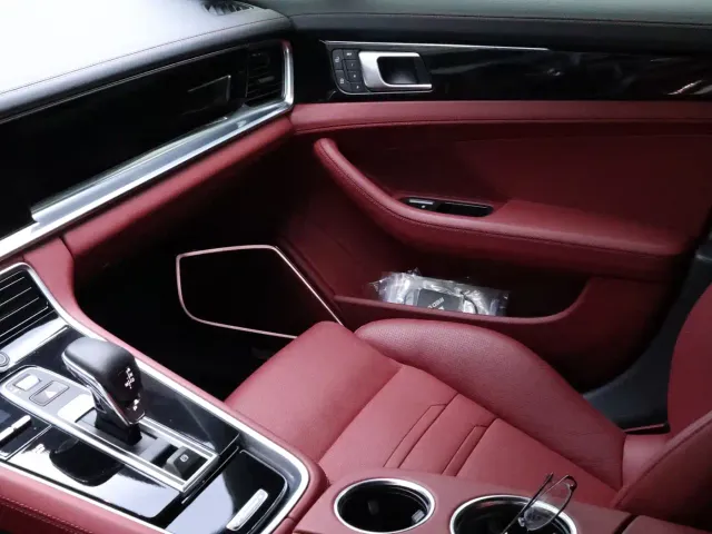 Porsche Panamera — Фото автомобиля 9