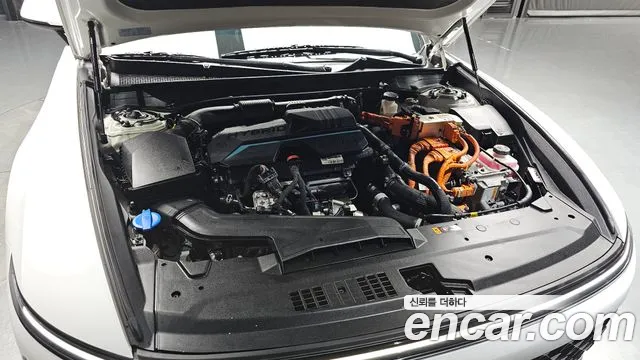 Hyundai Grandeur GN7 — Фото автомобиля 6