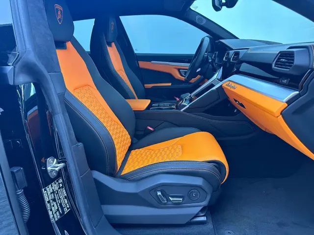 Lamborghini Urus — Фото автомобиля 9