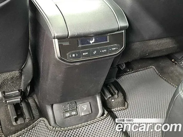 Toyota Highlander — Фото автомобиля 14