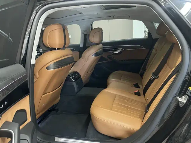 Audi A8 — Фото автомобиля 18