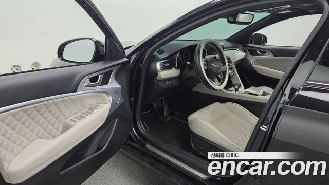 Genesis G70 New — Фото автомобиля 15