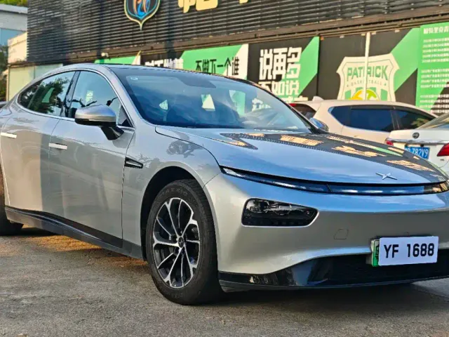 Xpeng P7 — Фото автомобиля 3