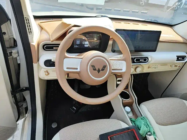 Wuling Hongguang Mini EV — Фото автомобиля 10
