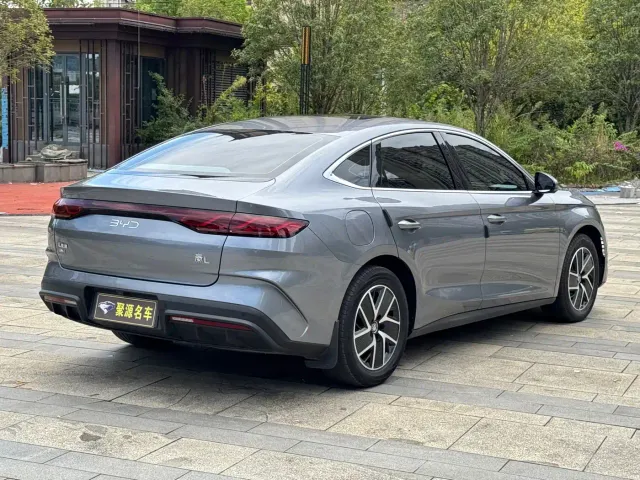 BYD Qin L — Фото автомобиля 8