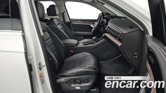Volkswagen Touareg Touareg 3 поколение 3.0 TDI Prestige — Фото автомобиля 10