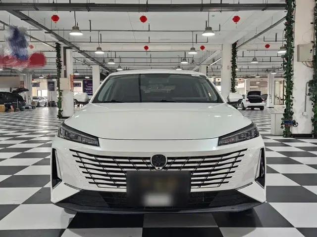 Changan Eado — Фото автомобиля 7