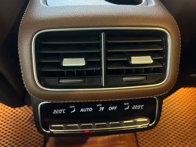 Mercedes-Benz GLE-Class — Фото автомобиля 10