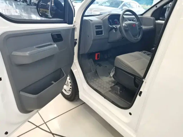 Wuling Yangguang — Фото автомобиля 11