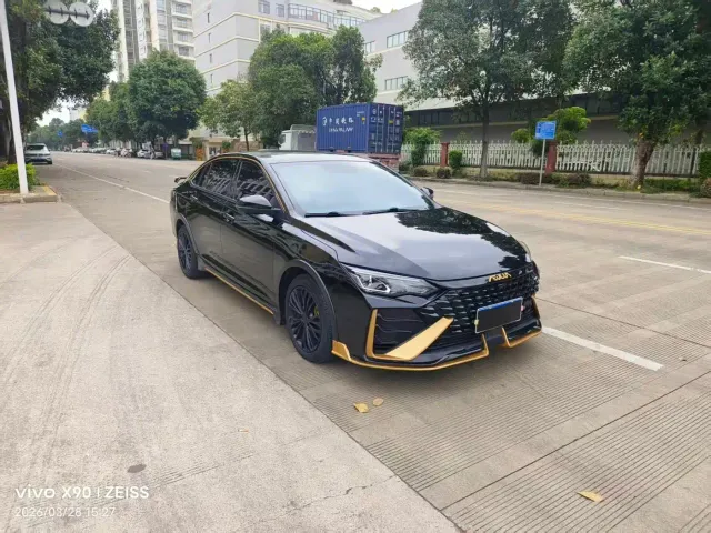 Фотография автомобиля — Dongfeng Yixuan MAX